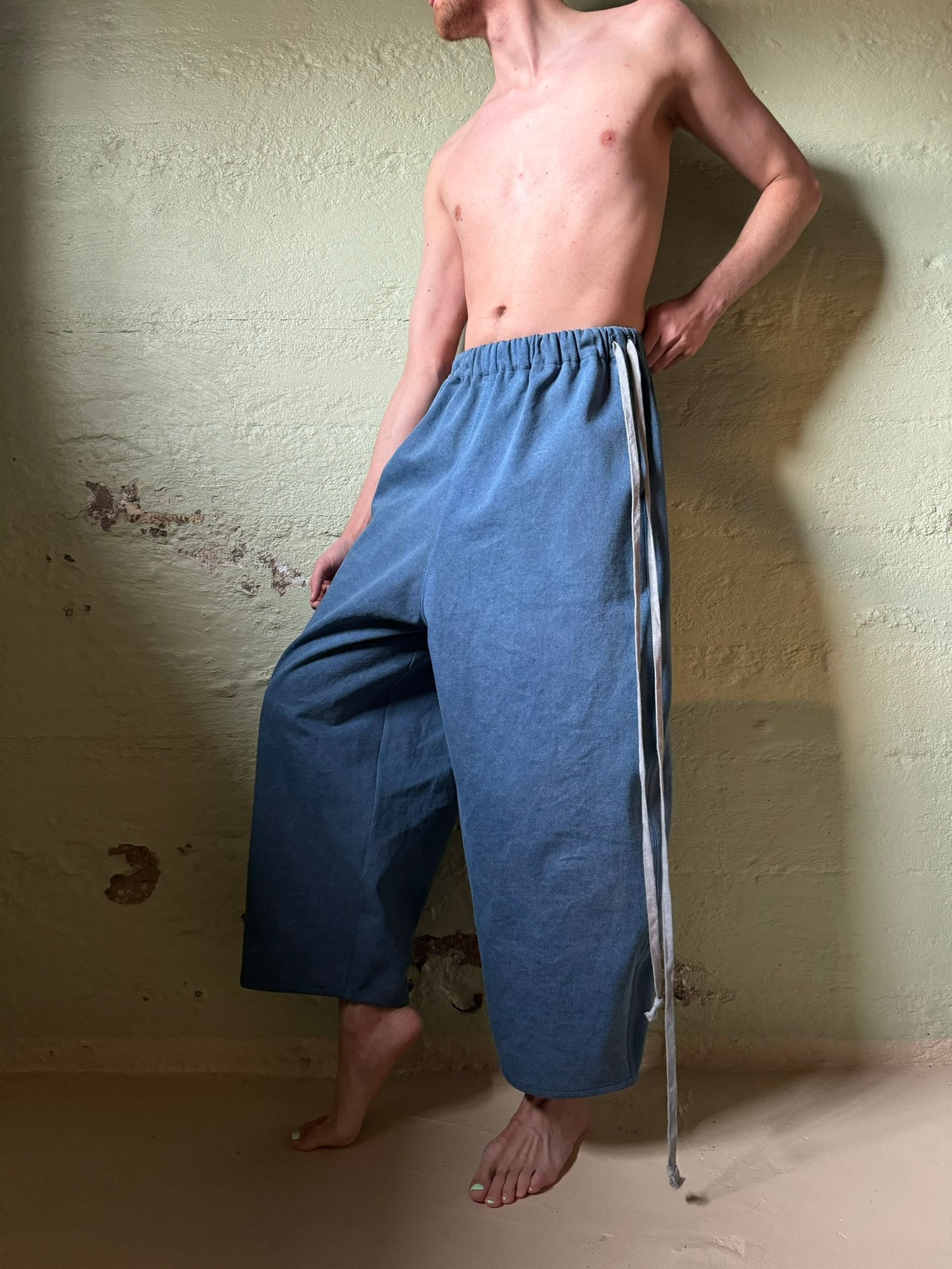 PAW*38 - Carrot Cropped Denim