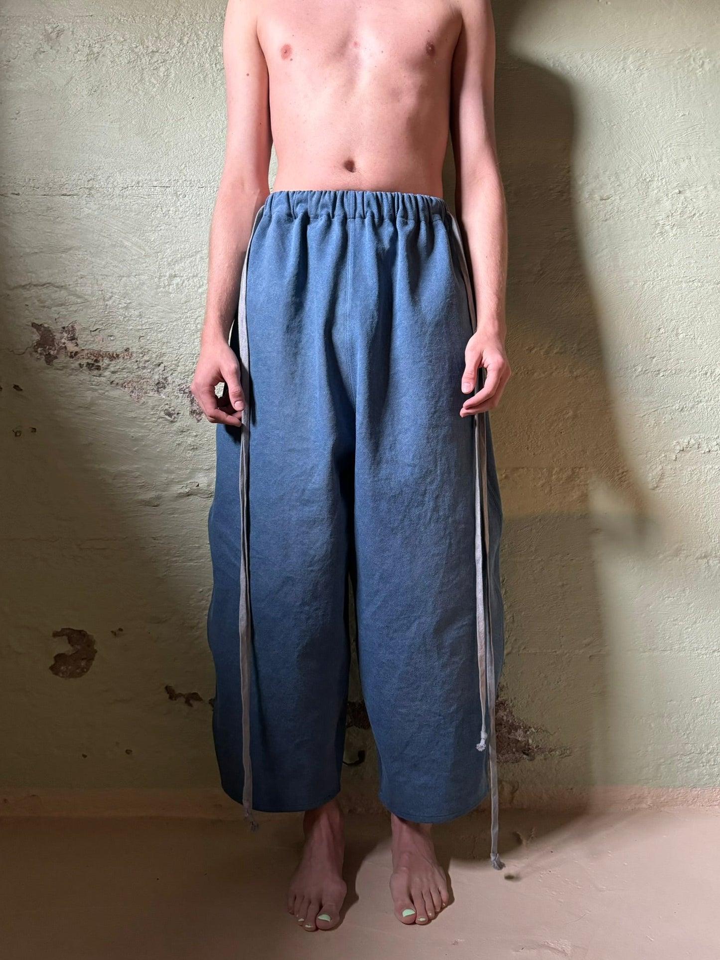 PAW*38 - Carrot Cropped Denim