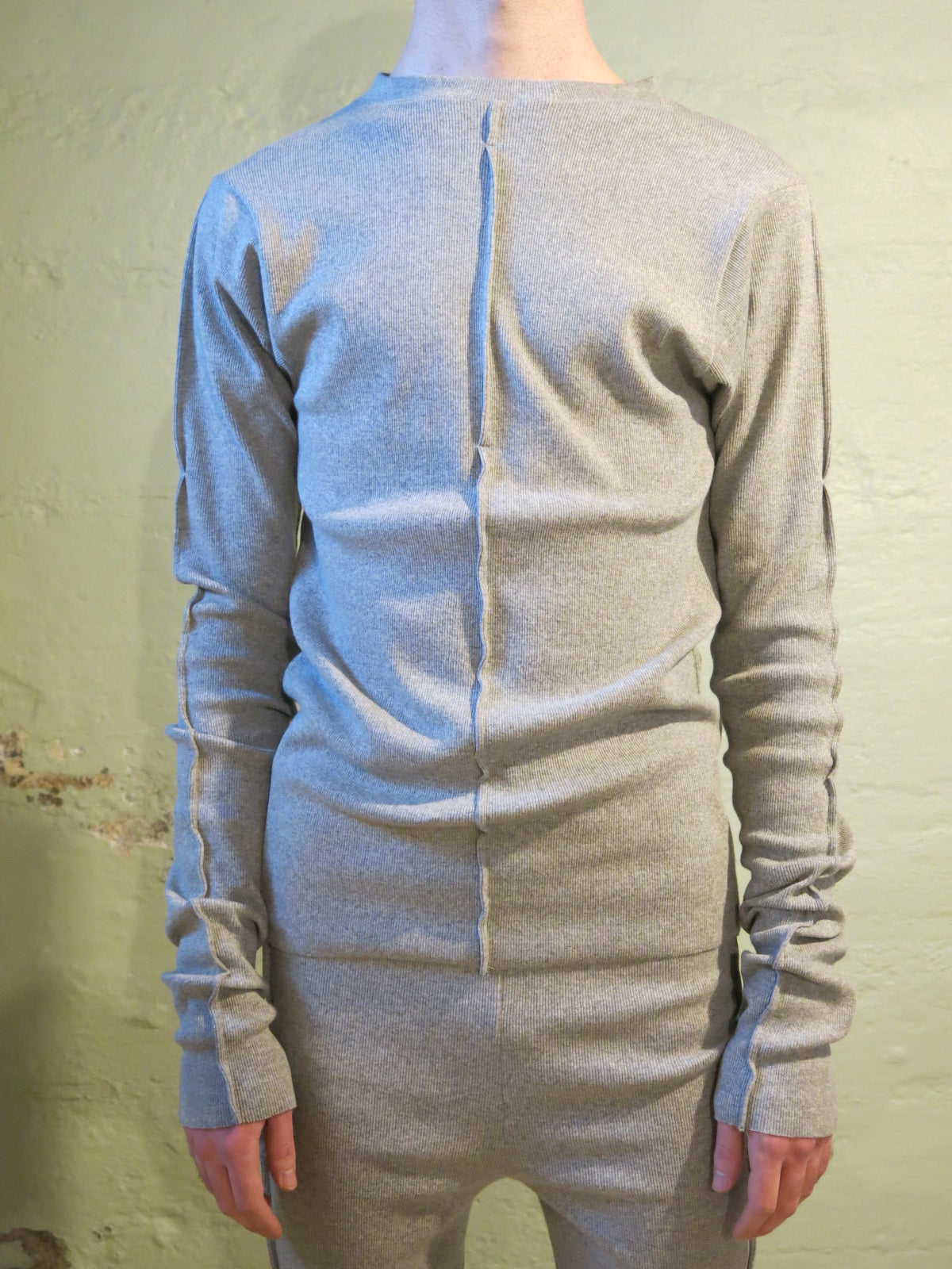 Shelter Long Sleeve in grey