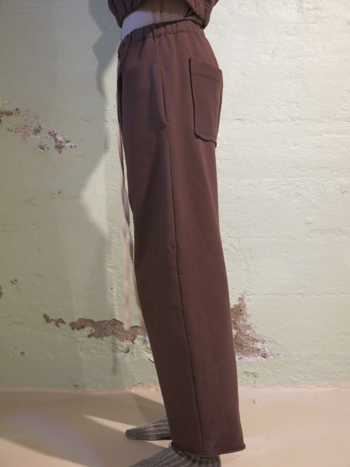 Shun Sweatpants in brown